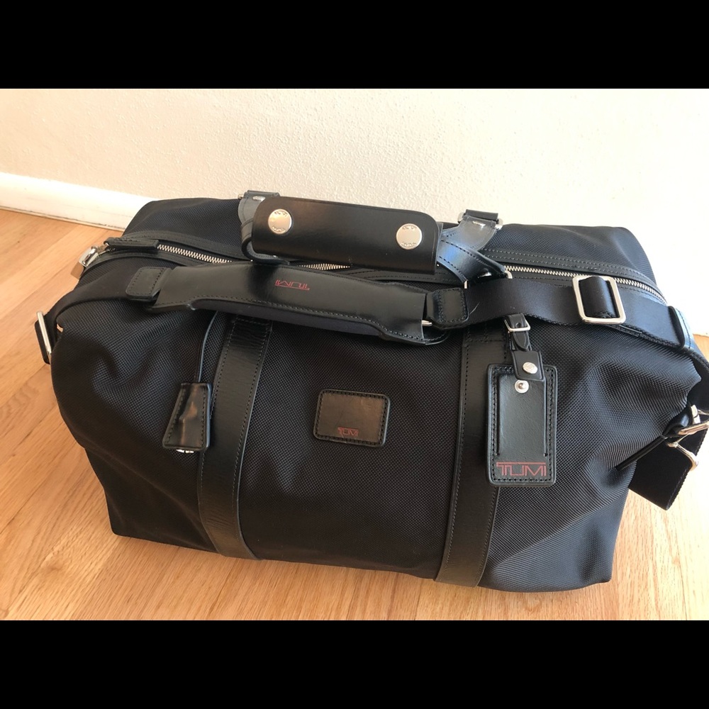 Tumi weekend travel bag